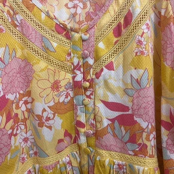 NWT Torrid floral babydoll bell sleeve top size 1 - Picture 3 of 8